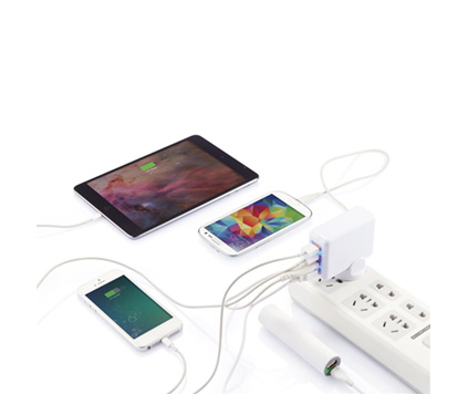 Reseadapter fyra USB-portar