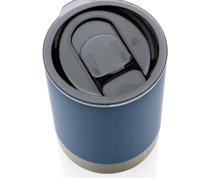 Mugg i återvunnet stål